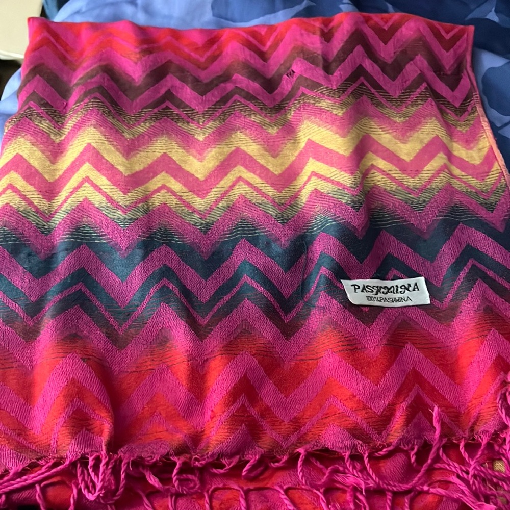 Pashmina pink yellow red purple zigzag design